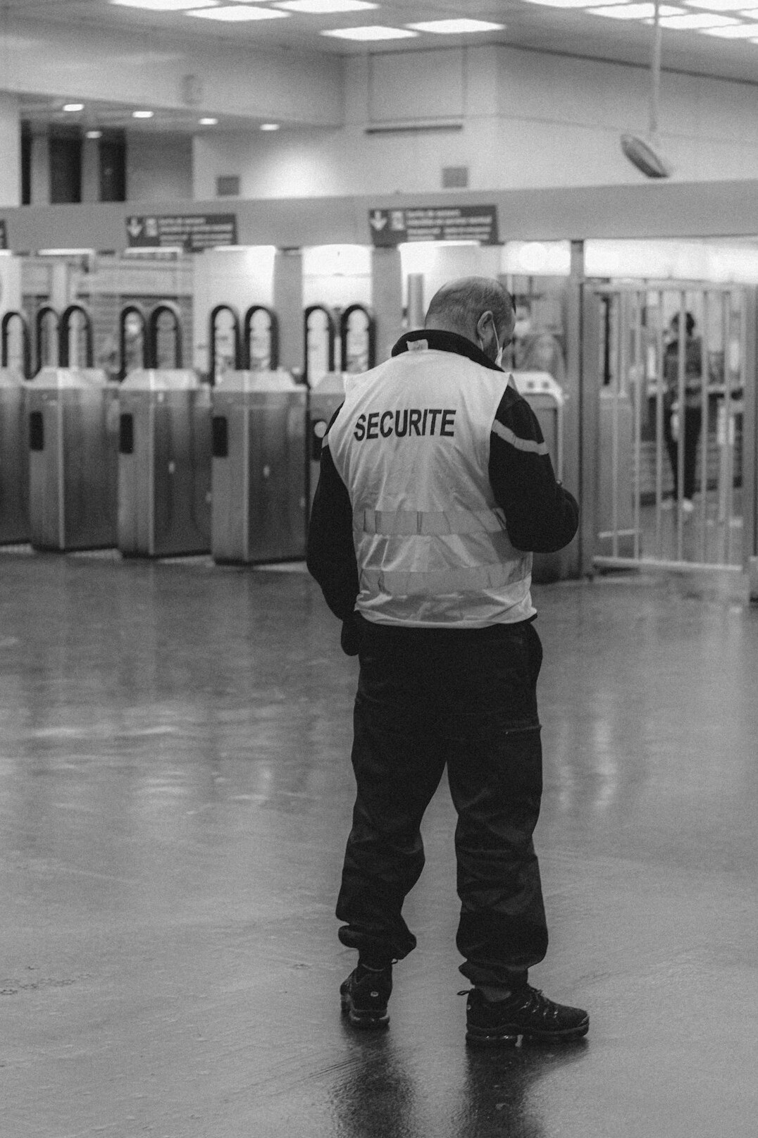 evening mall security patrol